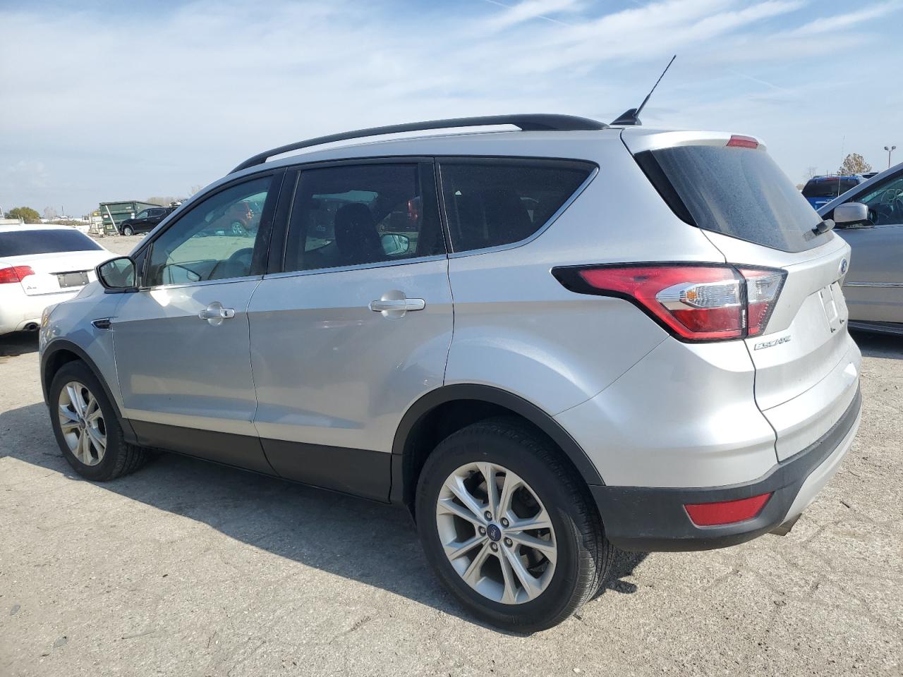Image 2 of 2018 FORD ESCAPE SE 2018 with VIN 1FMCU9GD4JUB82788