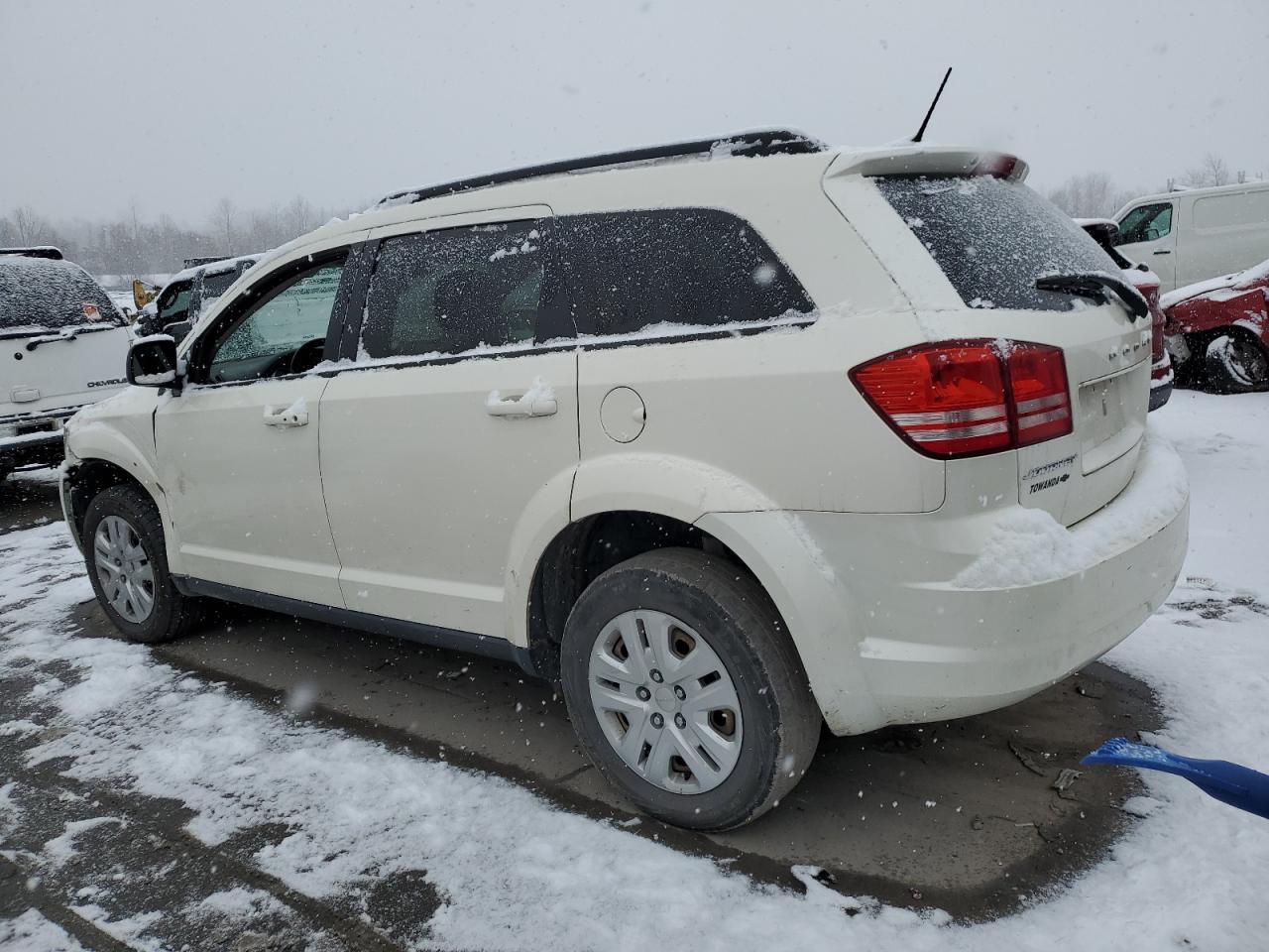 Image 2 of 2016 DODGE JOURNEY SE 2016 with VIN 3C4PDCAB1GT140365
