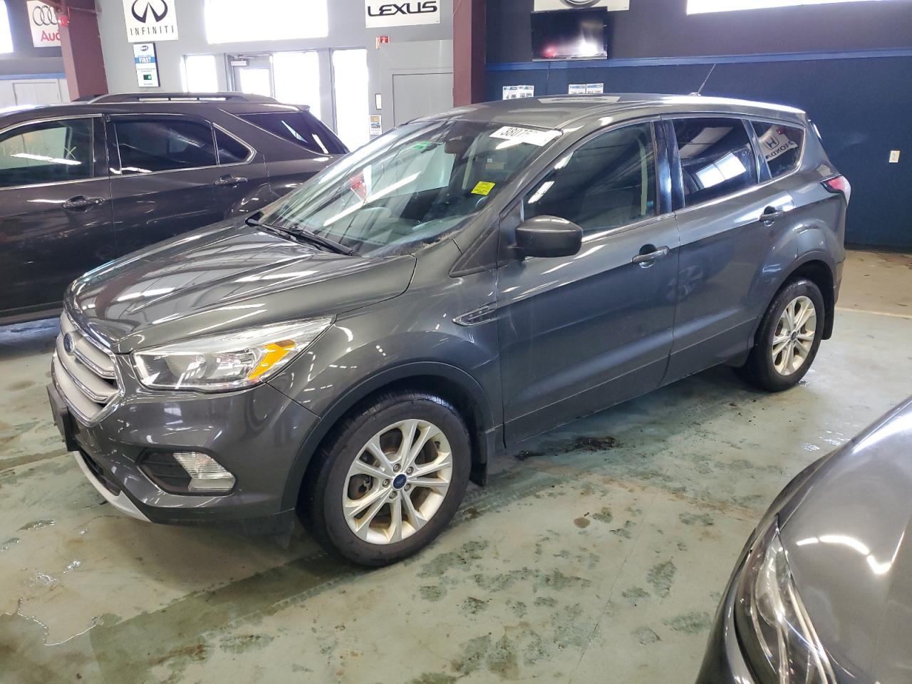 Image 1 of 2017 FORD ESCAPE SE 2017 with VIN 1FMCU9GD1HUC30127