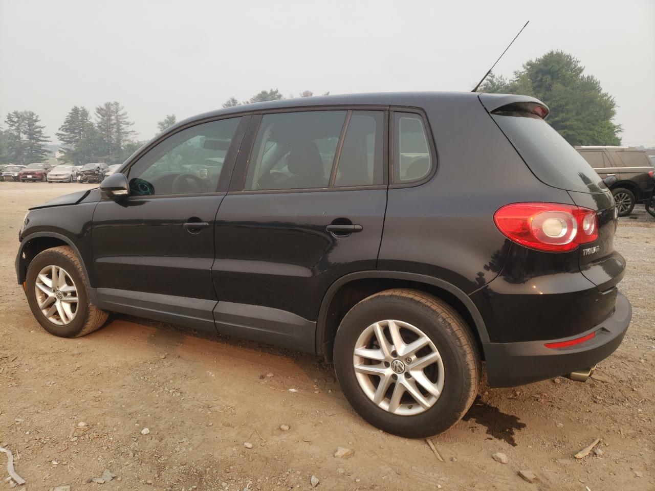 Obraz 2 z 2011 VOLKSWAGEN TIGUAN S 2011 z VIN WVGBV7AXXBW520622