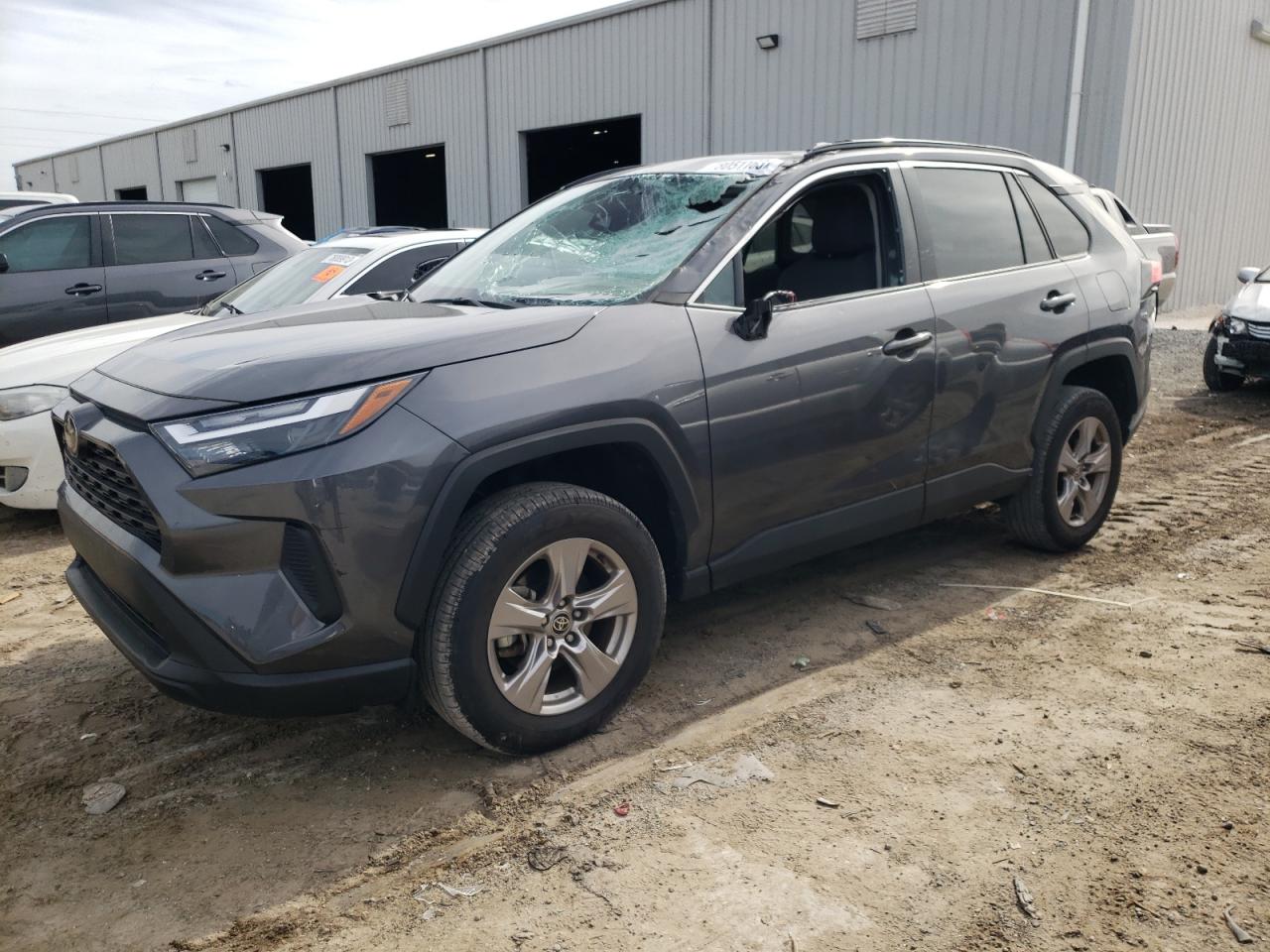 Изображение 1 2022 TOYOTA RAV4 XLE 2022 с VIN 2T3W1RFV8NC199530