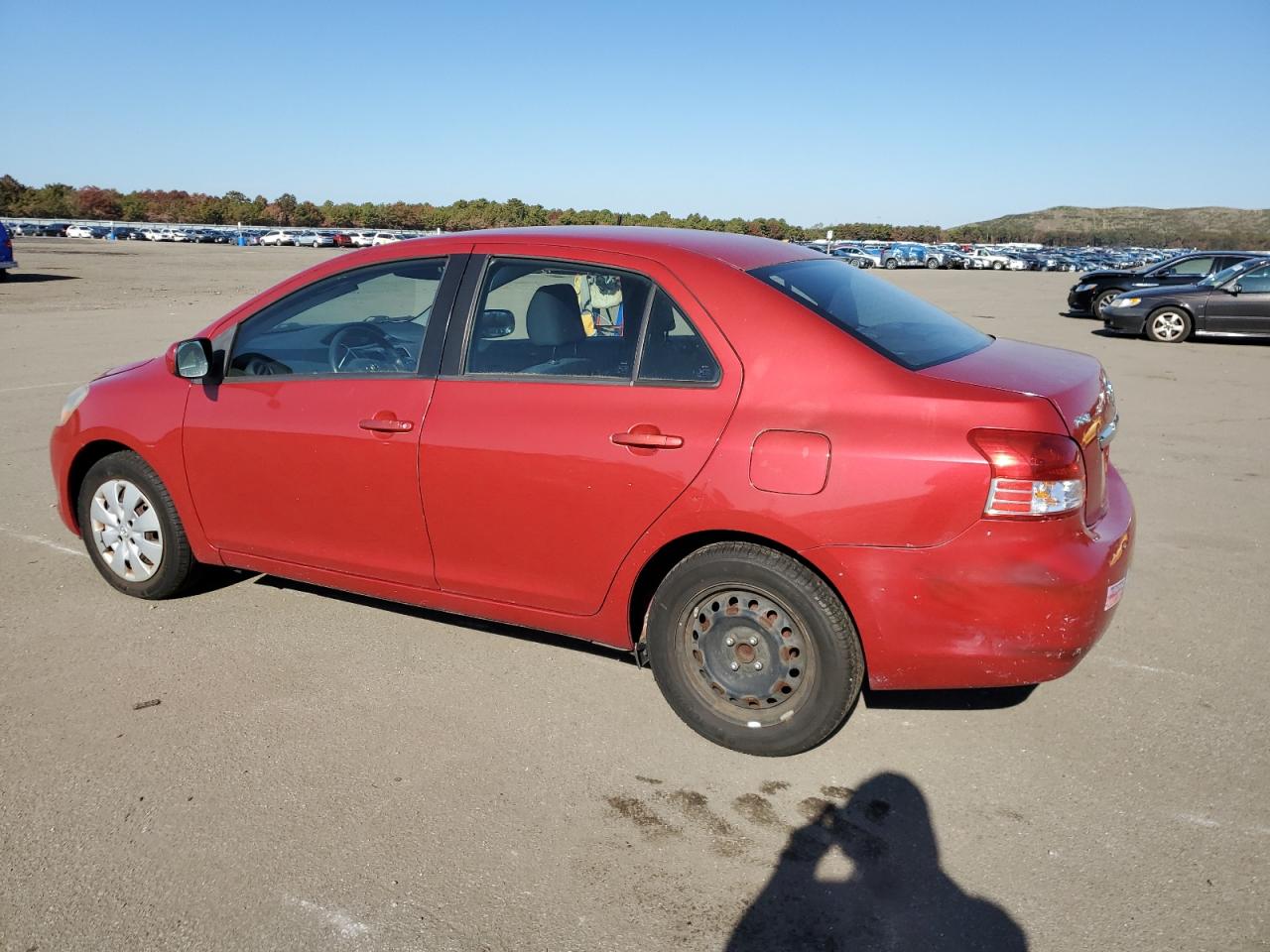 Image 2 of 2011 TOYOTA YARIS  2011 with VIN JTDBT4K31B4083979