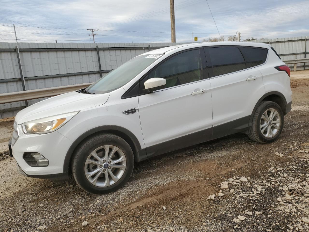 Image 1 of 2019 FORD ESCAPE SE 2019 with VIN 1FMCU0GD2KUA40954
