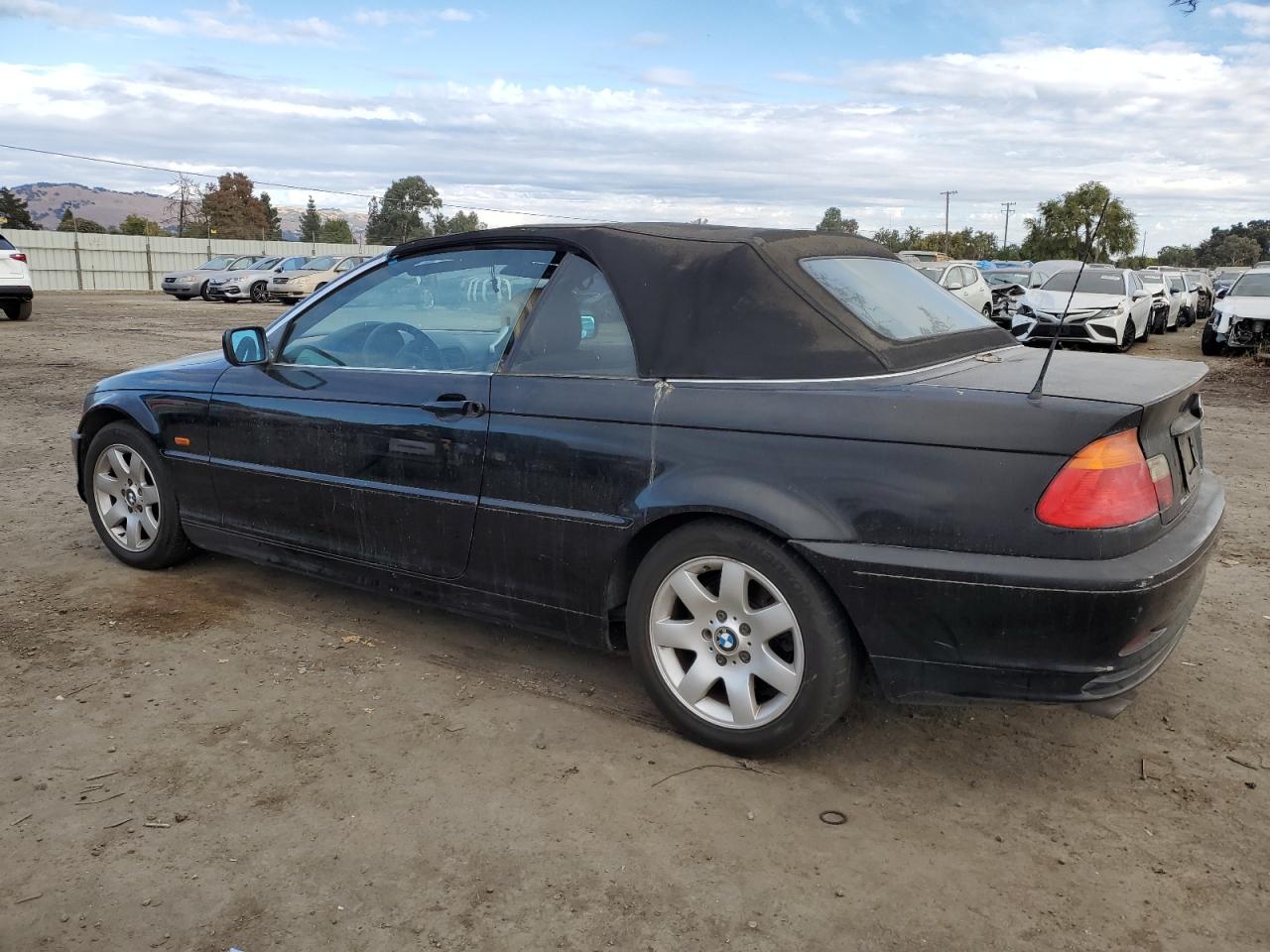 Image 2 of 2001 BMW 325 CI 2001 with VIN WBABS33491JY52679