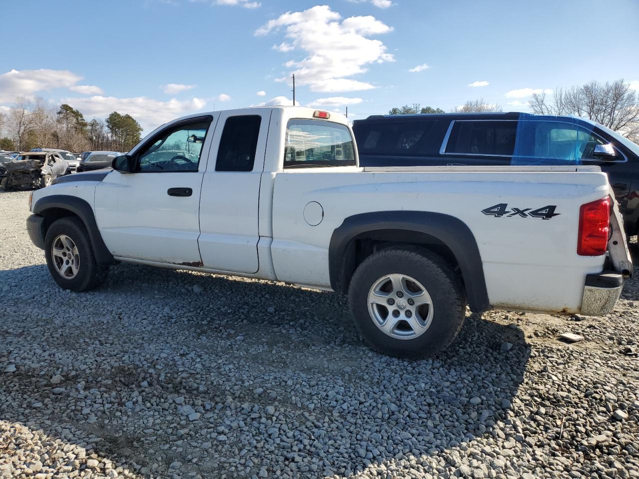 Image 2 of 2006 DODGE DAKOTA SLT 2006 with VIN 1D7HW42N56S704750