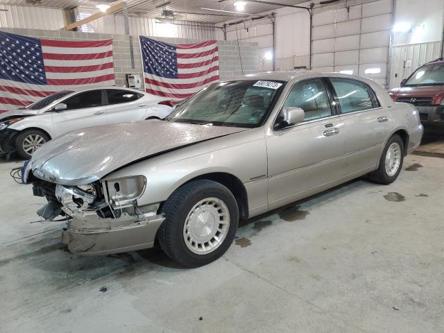Изображение 1 2001 LINCOLN TOWN CAR EXECUTIVE 2001 с VIN 1LNHM81W21Y660905