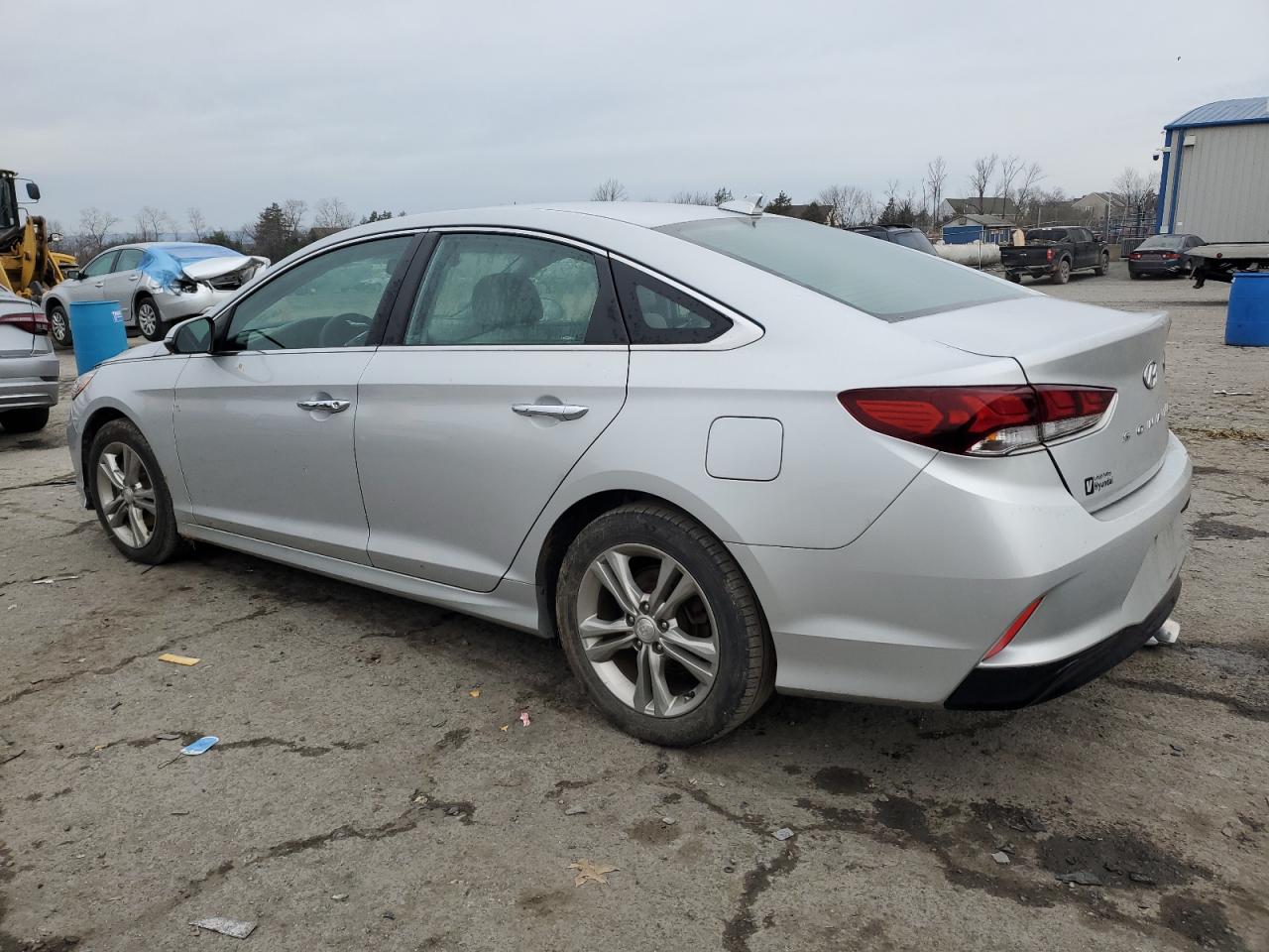 Изображение 2 2019 HYUNDAI SONATA LIMITED 2019 с VIN 5NPE34AF7KH773464