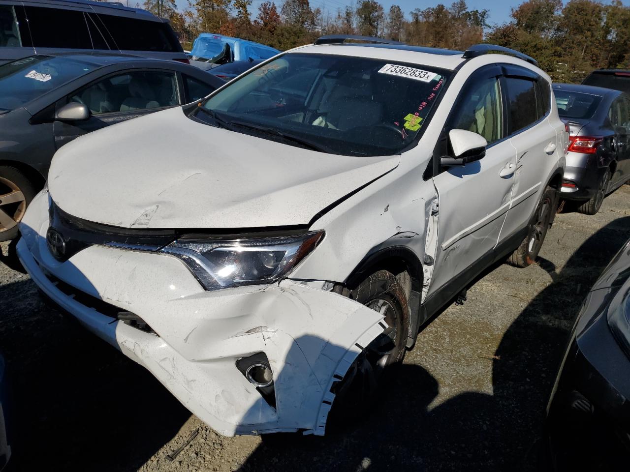 Obraz 1 z 2017 TOYOTA RAV4 XLE 2017 z VIN JTMRFREVXHD218739