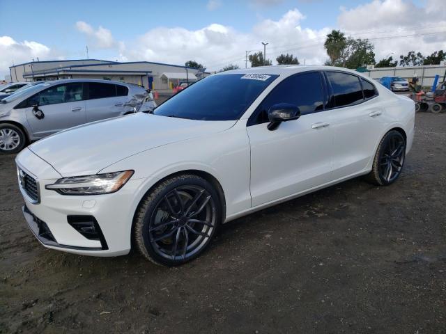 Obraz 2020 VOLVO S60 T6 R-DESIGN 2020
