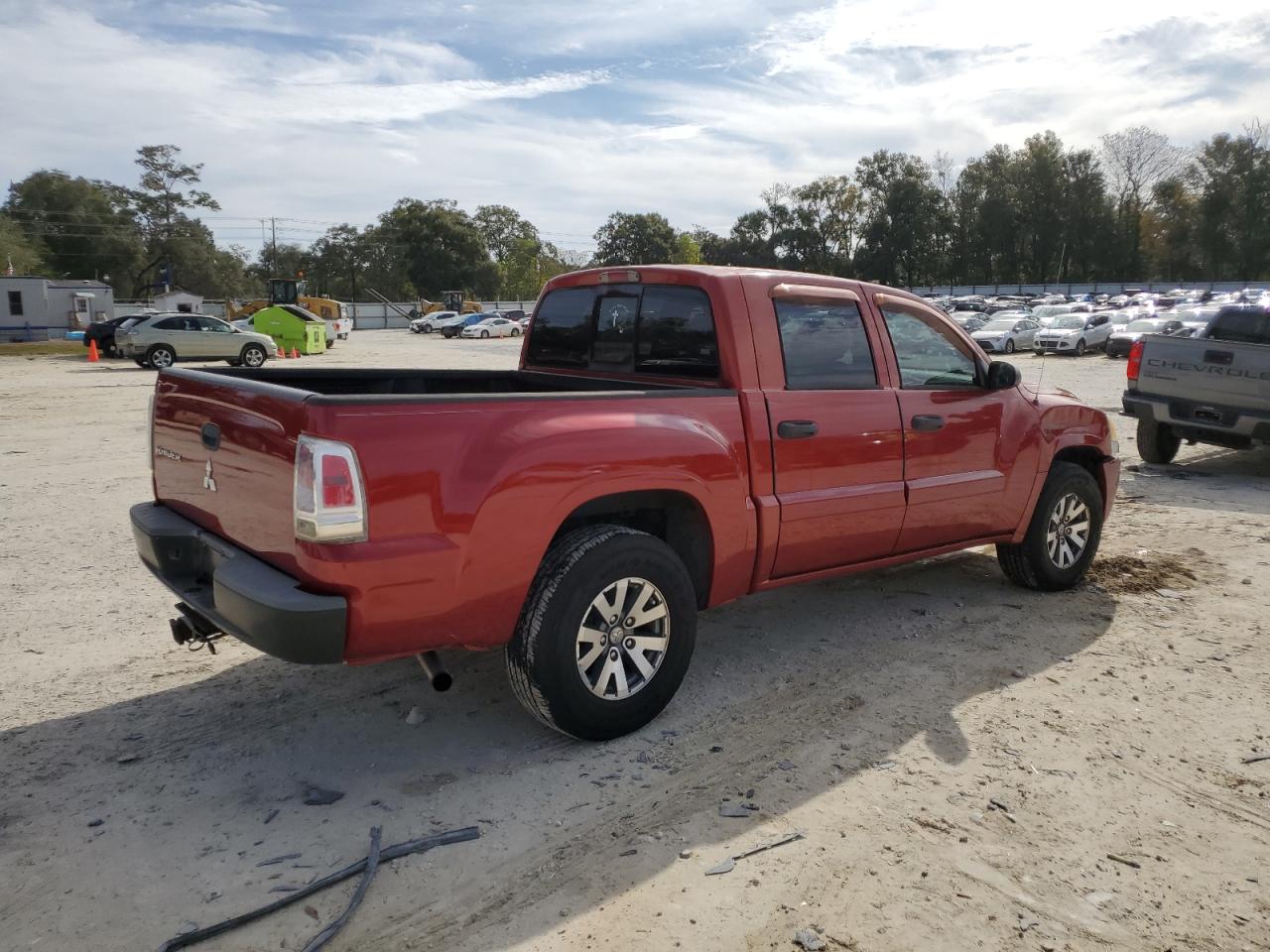 Image 3 of 2008 MITSUBISHI RAIDER LS 2008 with VIN 1Z7HC28K38S619921