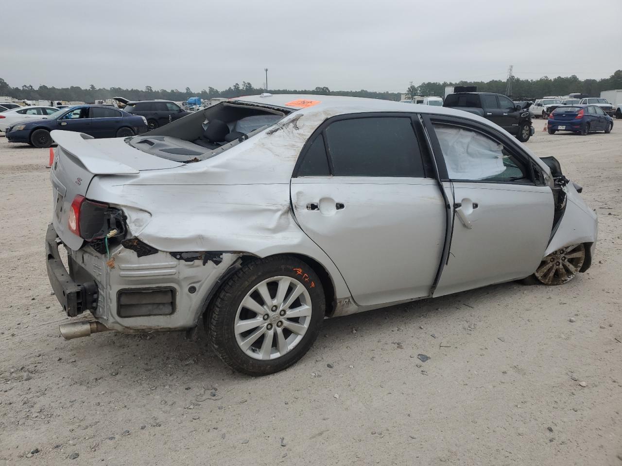 Image 3 of 2010 TOYOTA COROLLA BASE 2010 with VIN 2T1BU4EE0AC401516