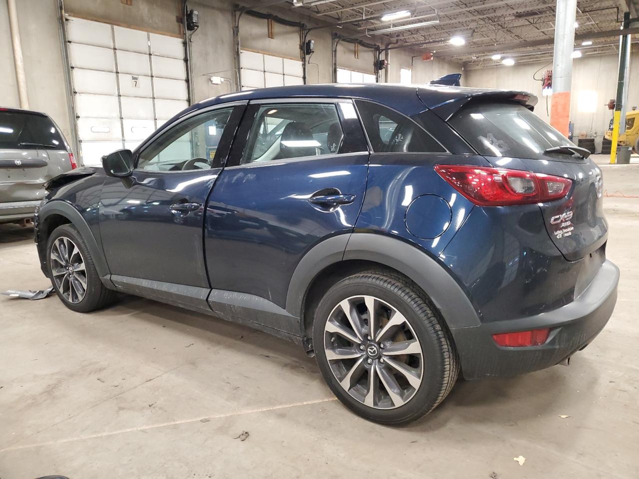 Изображение 2 2019 MAZDA CX-3 TOURING 2019 с VIN JM1DKFC78K1452556