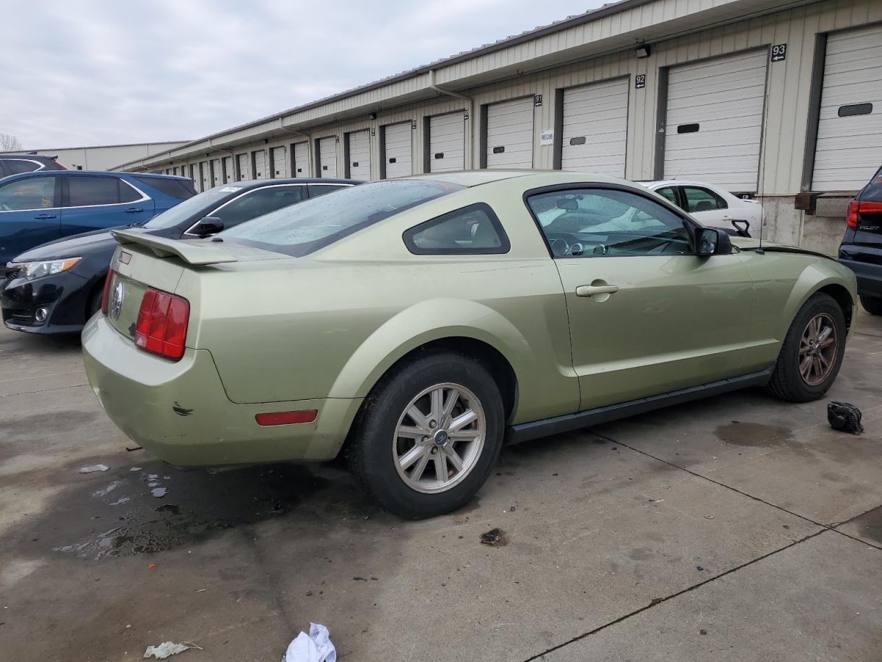 Obraz 3 z 2006 FORD MUSTANG  2006 z VIN 1ZVFT80N165145097
