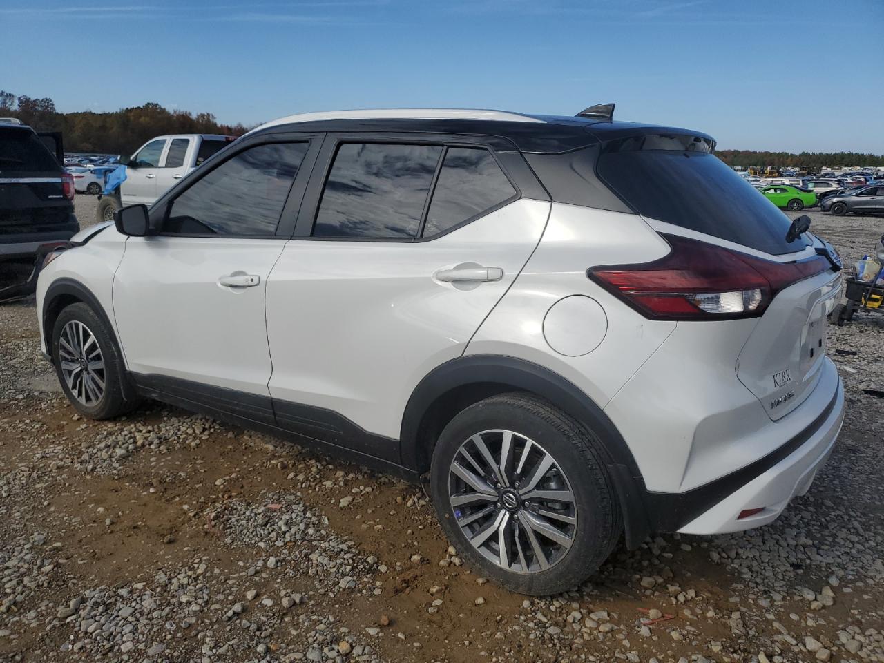 Image 2 of 2021 NISSAN KICKS SV 2021 with VIN 3N1CP5CVXML541954