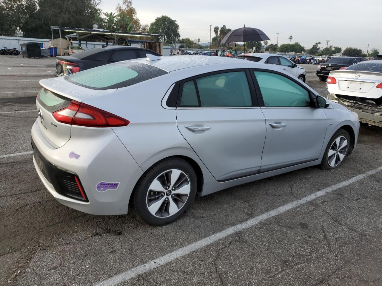 Image 3 of 2019 HYUNDAI IONIQ LIMITED 2019 with VIN KMHC75LDXKU110856