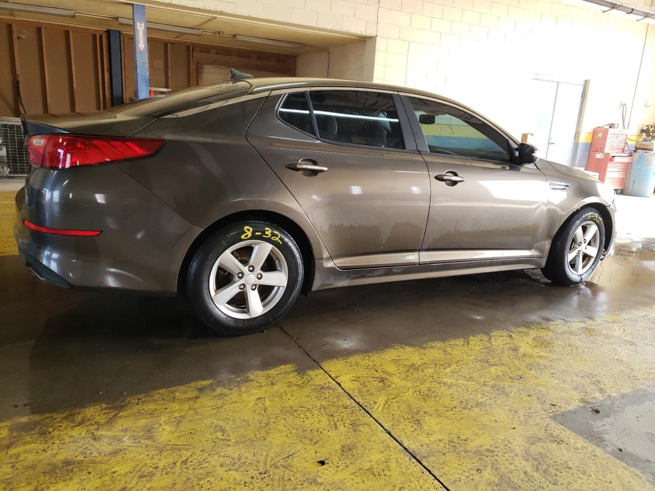 Image 3 of 2014 KIA OPTIMA LX 2014 with VIN 5XXGM4A78EG345319