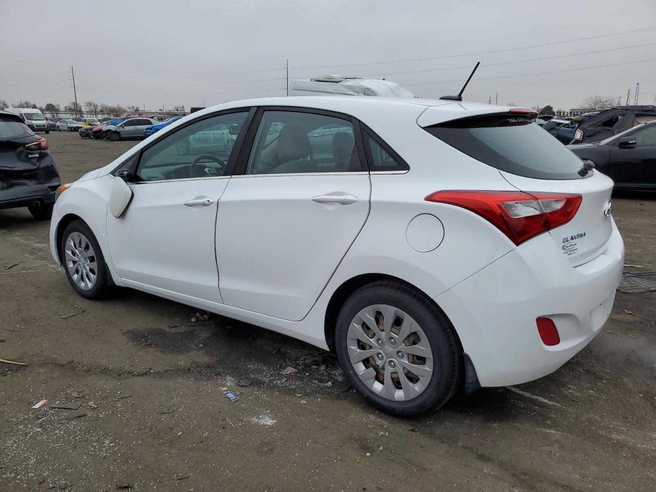 Изображение 2 2017 HYUNDAI ELANTRA GT  2017 с VIN KMHD35LH6HU354516