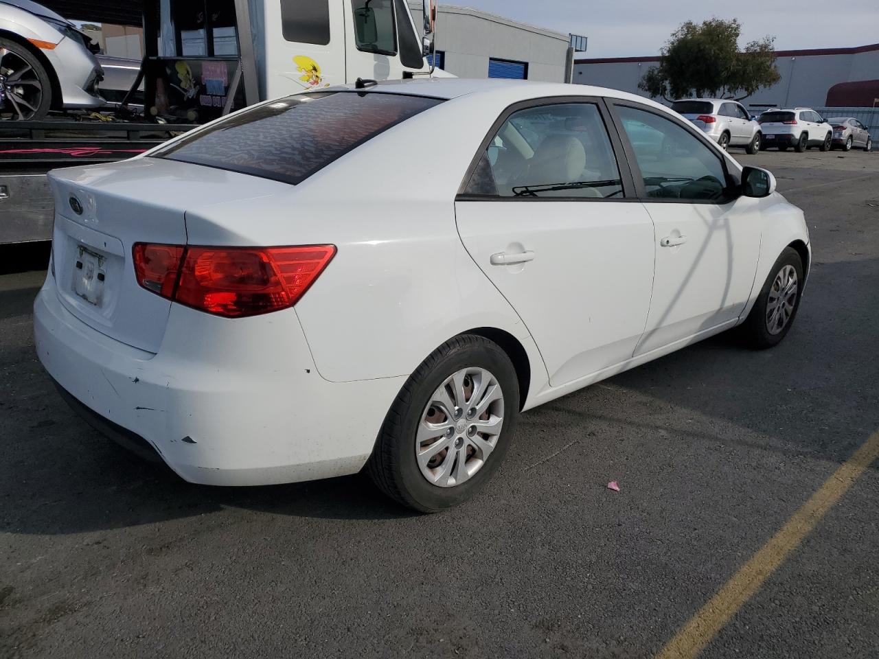 Image 3 of 2013 KIA FORTE LX 2013 with VIN KNAFT4A2XD5656379