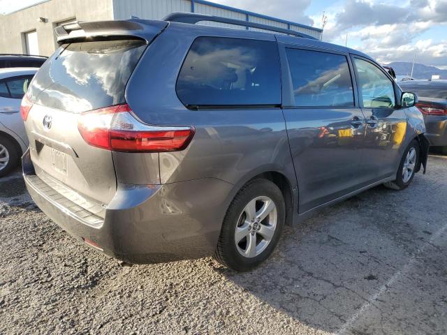 Obraz 3 z 2018 TOYOTA SIENNA LE 2018 z VIN 5TDKZ3DC6JS927555