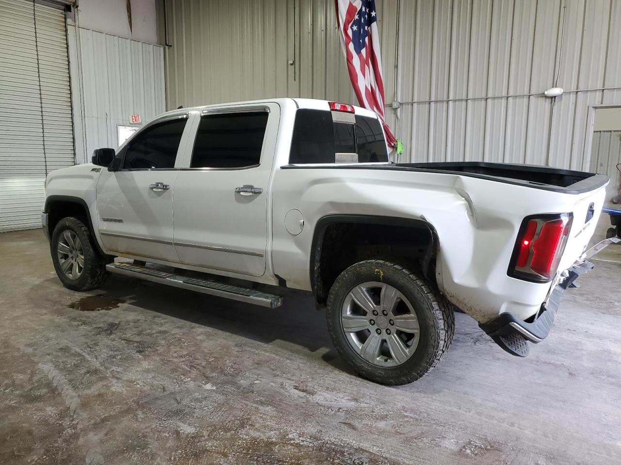 Obraz 2 z 2018 GMC SIERRA K1500 SLT 2018 z VIN 3GTU2NEC0JG323022