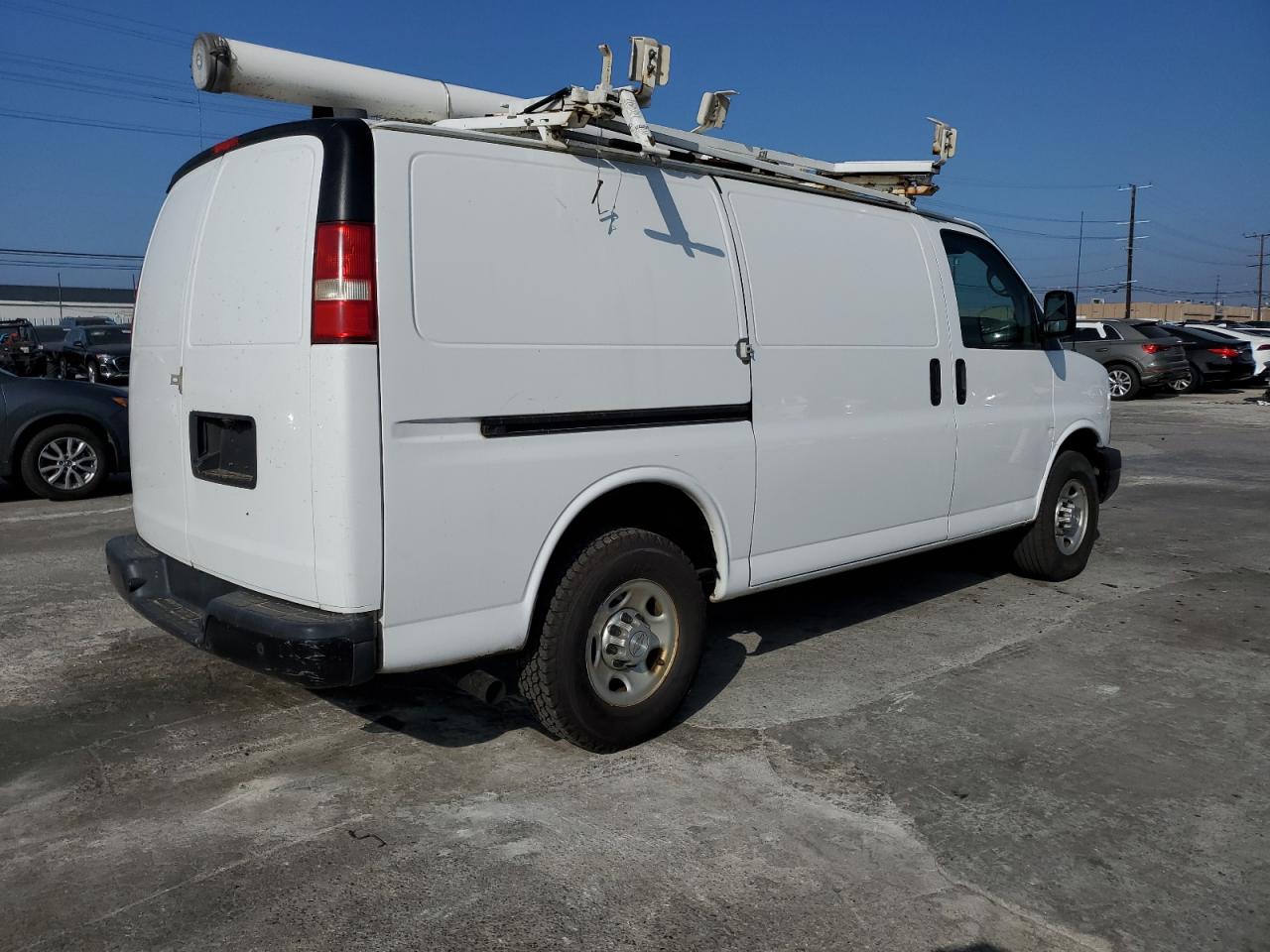 Image 3 of 2014 CHEVROLET EXPRESS G2500  2014 with VIN 1GCWGFCAXE1209700