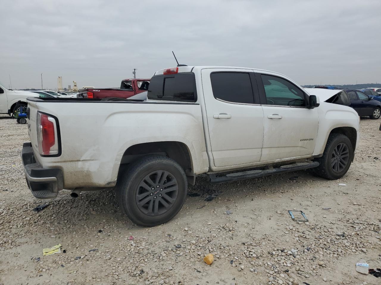 Image 3 of 2020 GMC CANYON SLE 2020 with VIN 1GTG5CEN0L1132213