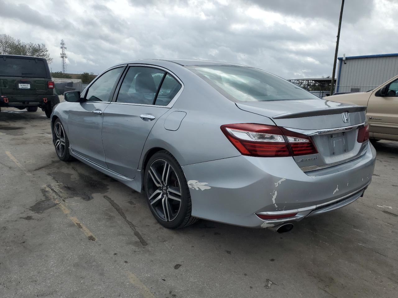 Obraz 2 z 2016 HONDA ACCORD SPORT 2016 z VIN 1HGCR2F53GA232910