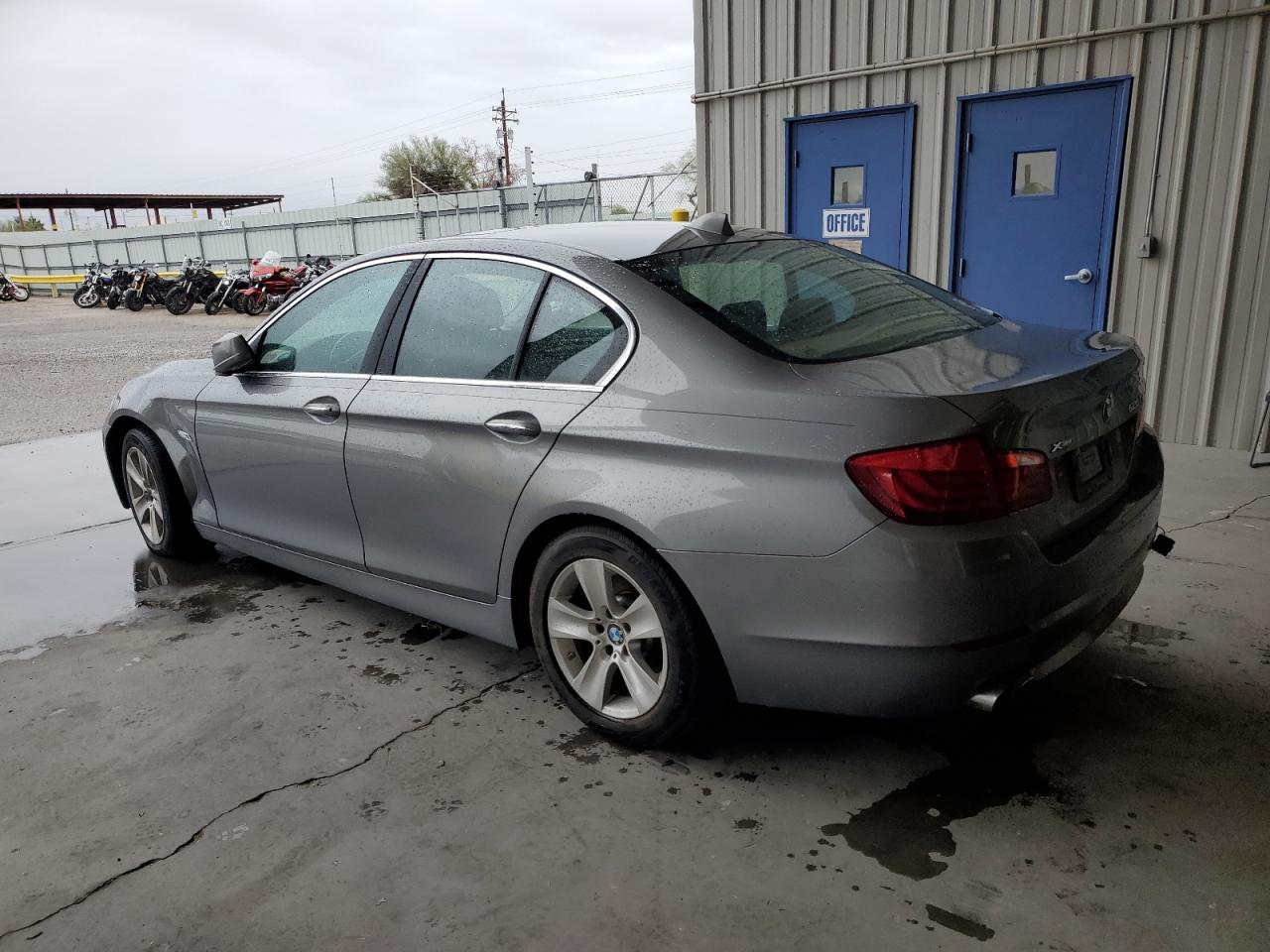 Изображение 2 2013 BMW 528 XI 2013 с VIN WBAXH5C50DDW15154