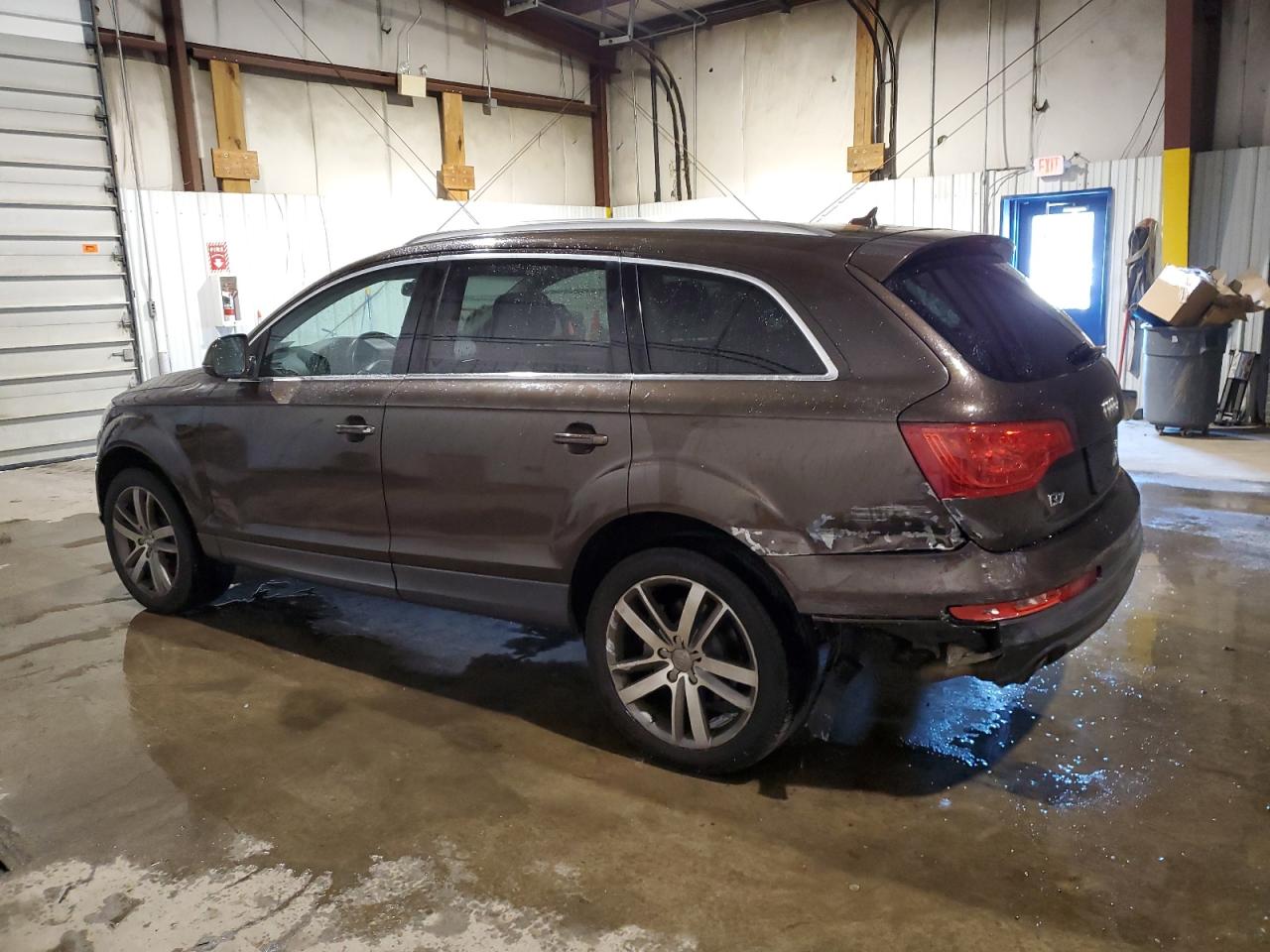 Image 2 of 2010 AUDI Q7 PREMIUM PLUS 2010 with VIN WA1LYAFE7AD002492