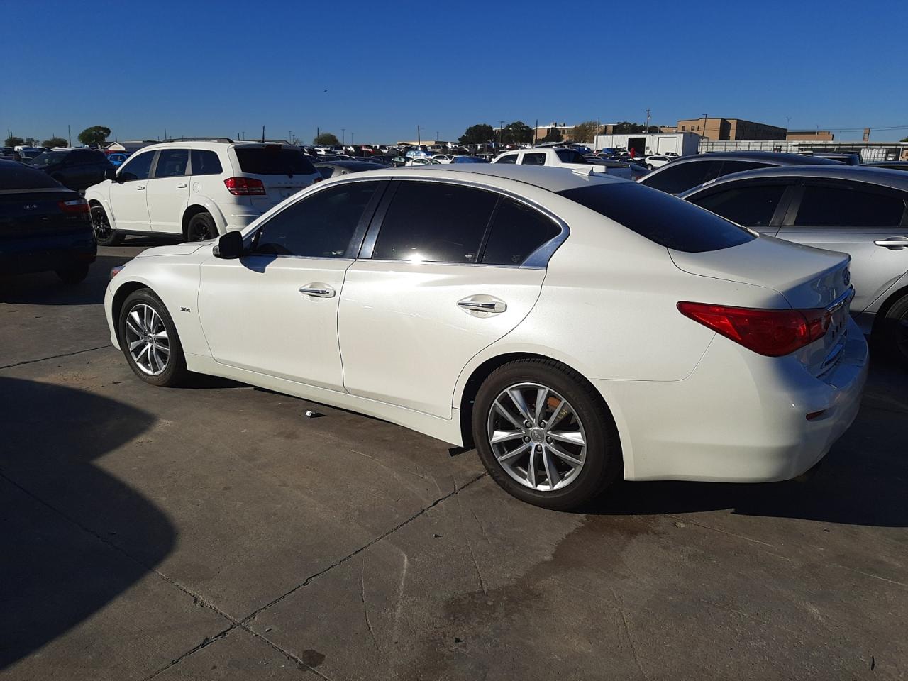 Image 2 of 2016 INFINITI Q50 PREMIUM 2016 with VIN JN1EV7AP7GM304217