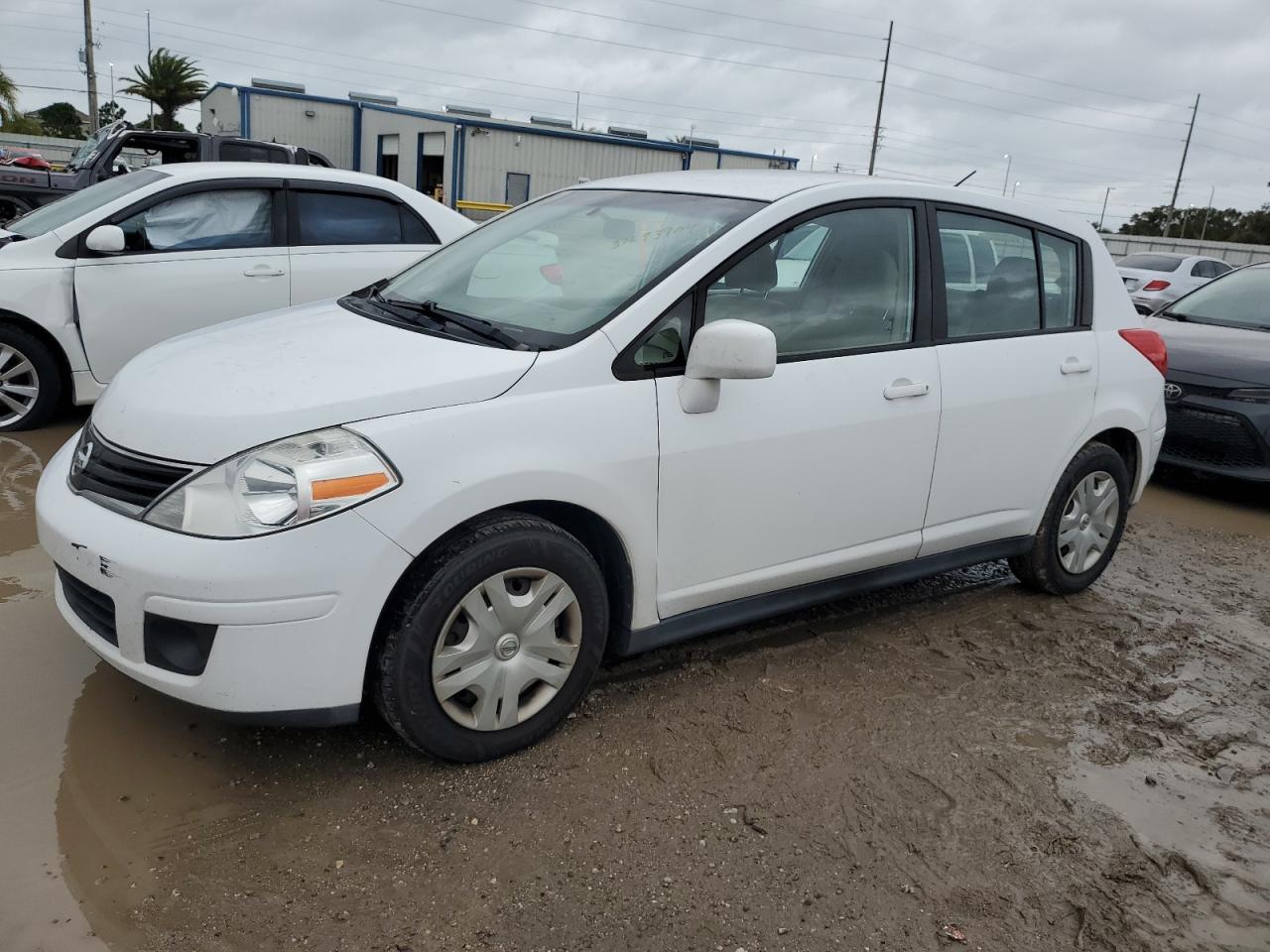 Obraz 1 z 2011 NISSAN VERSA S 2011 z VIN 3N1BC1CP6BL360297