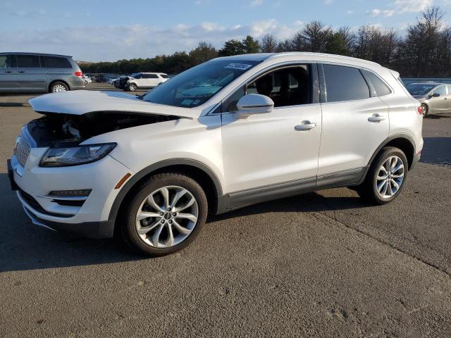 Изображение 1 2019 LINCOLN MKC SELECT 2019 с VIN 5LMCJ2D94KUL37192