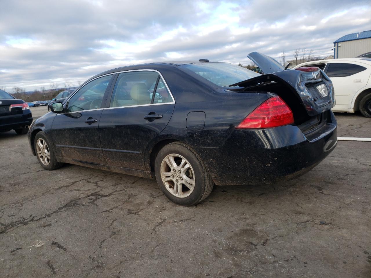 Изображение 2 2007 HONDA ACCORD EX 2007 с VIN 1HGCM56867A138367