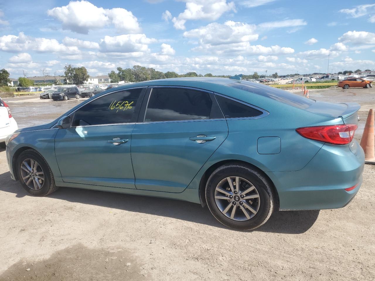 Image 2 of 2016 HYUNDAI SONATA SE 2016 with VIN 5NPE24AF5GH395543