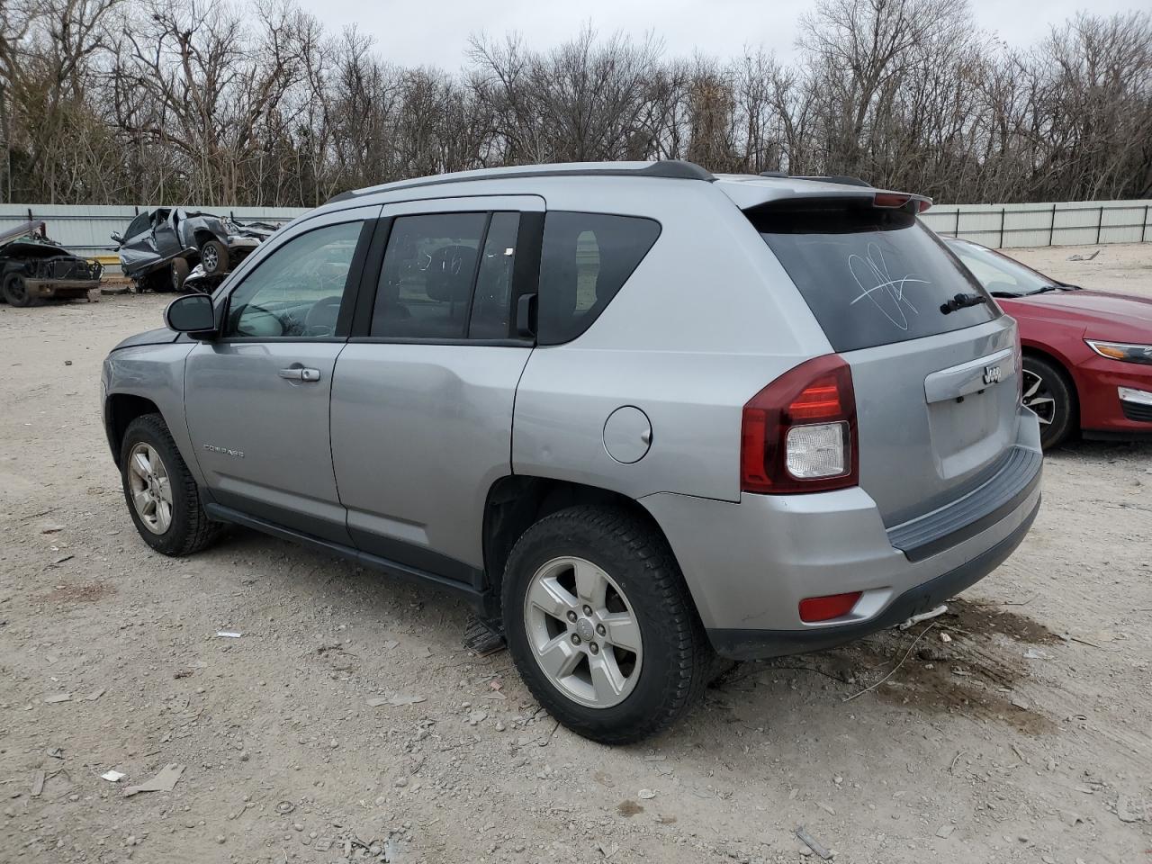 Изображение 2 2016 JEEP COMPASS LATITUDE 2016 с VIN 1C4NJCEAXGD769288