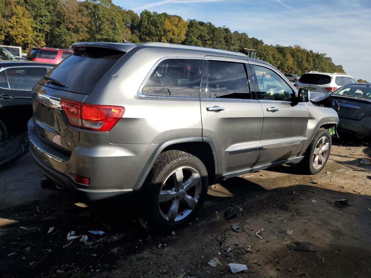 Image 3 of 2013 JEEP GRAND CHEROKEE OVERLAND 2013 with VIN 1C4RJECT7DC533751