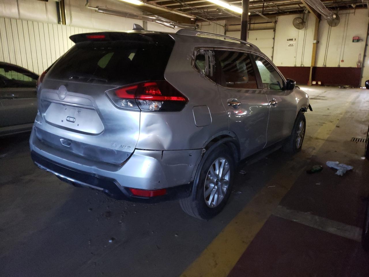 Obraz 3 z 2018 NISSAN ROGUE S 2018 z VIN JN8AT2MV8JW303429