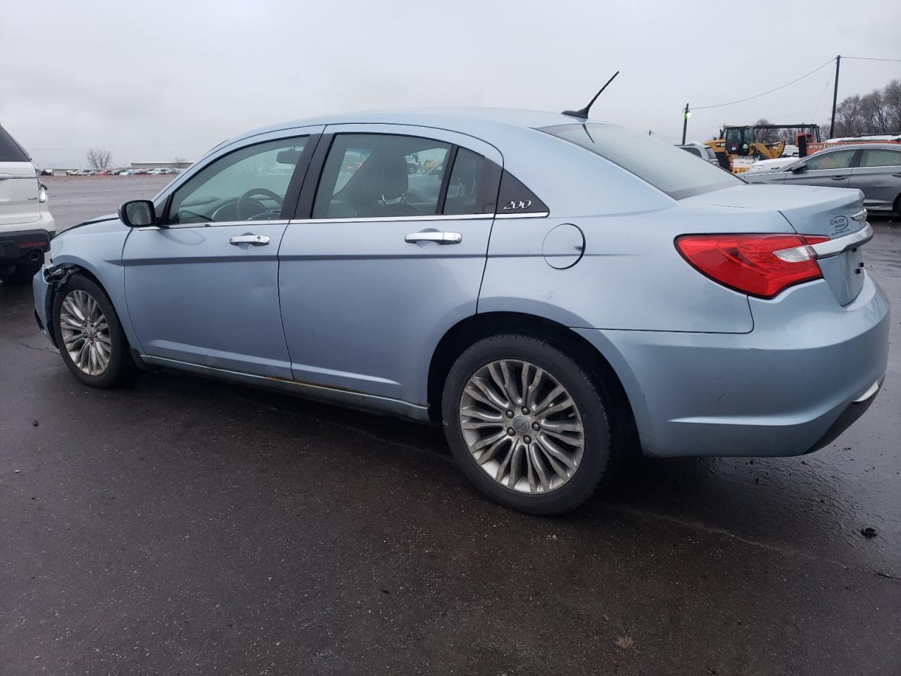 Изображение 2 2012 CHRYSLER 200 LIMITED 2012 с VIN 1C3CCBCB6CN263179