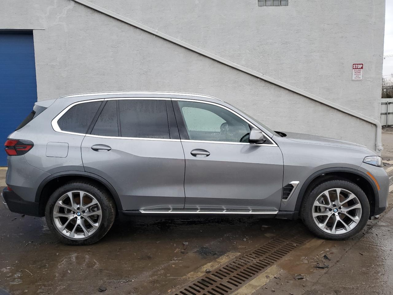 Изображение 3 2024 BMW X5 XDRIVE40I 2024 с VIN 5UX23EU0XR9S62364