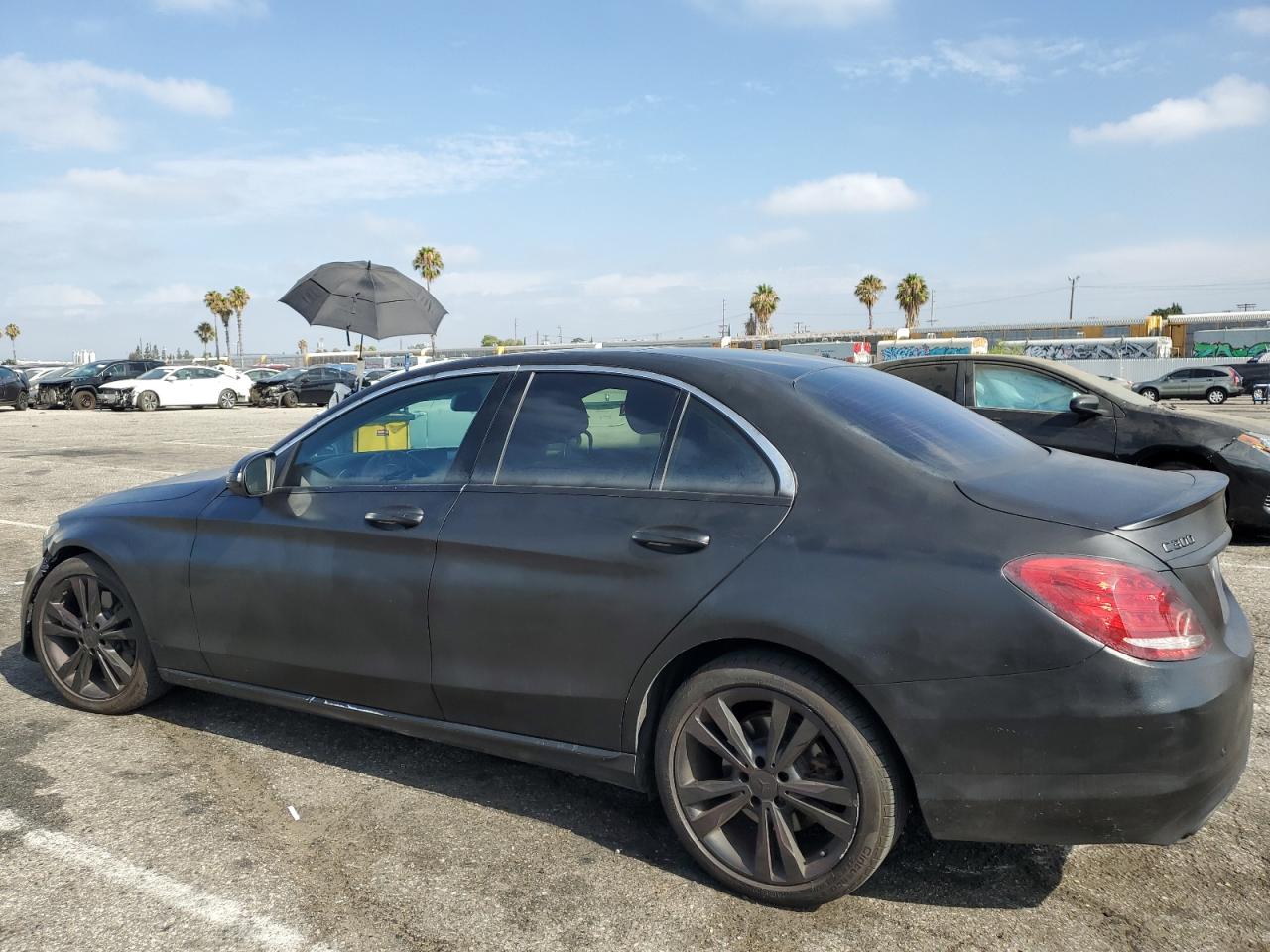 Obraz 2 z 2015 MERCEDES-BENZ C 300 2015 z VIN 55SWF4JB7FU054064