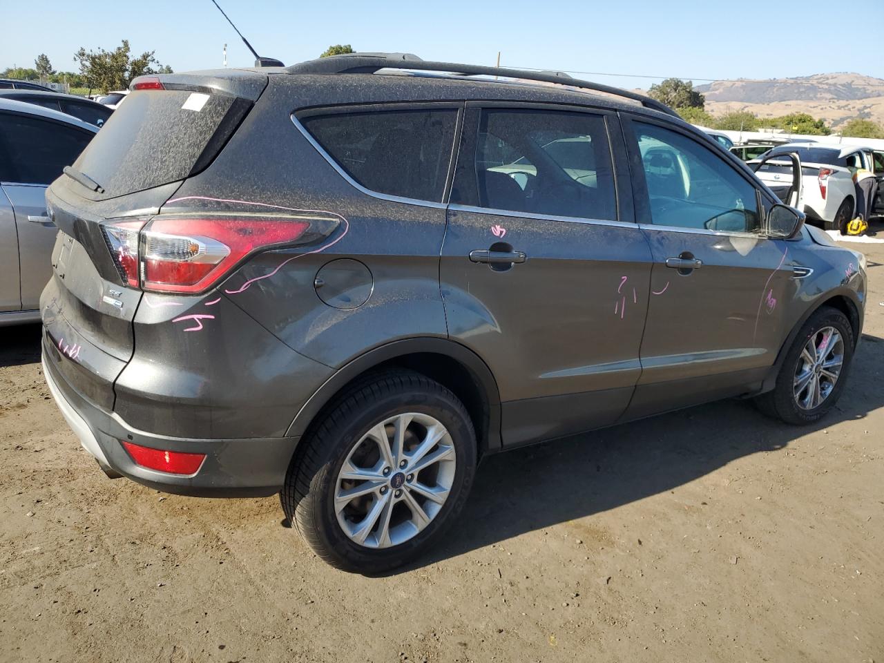 Image 3 of 2017 FORD ESCAPE SE 2017 with VIN 1FMCU9GD7HUA56953
