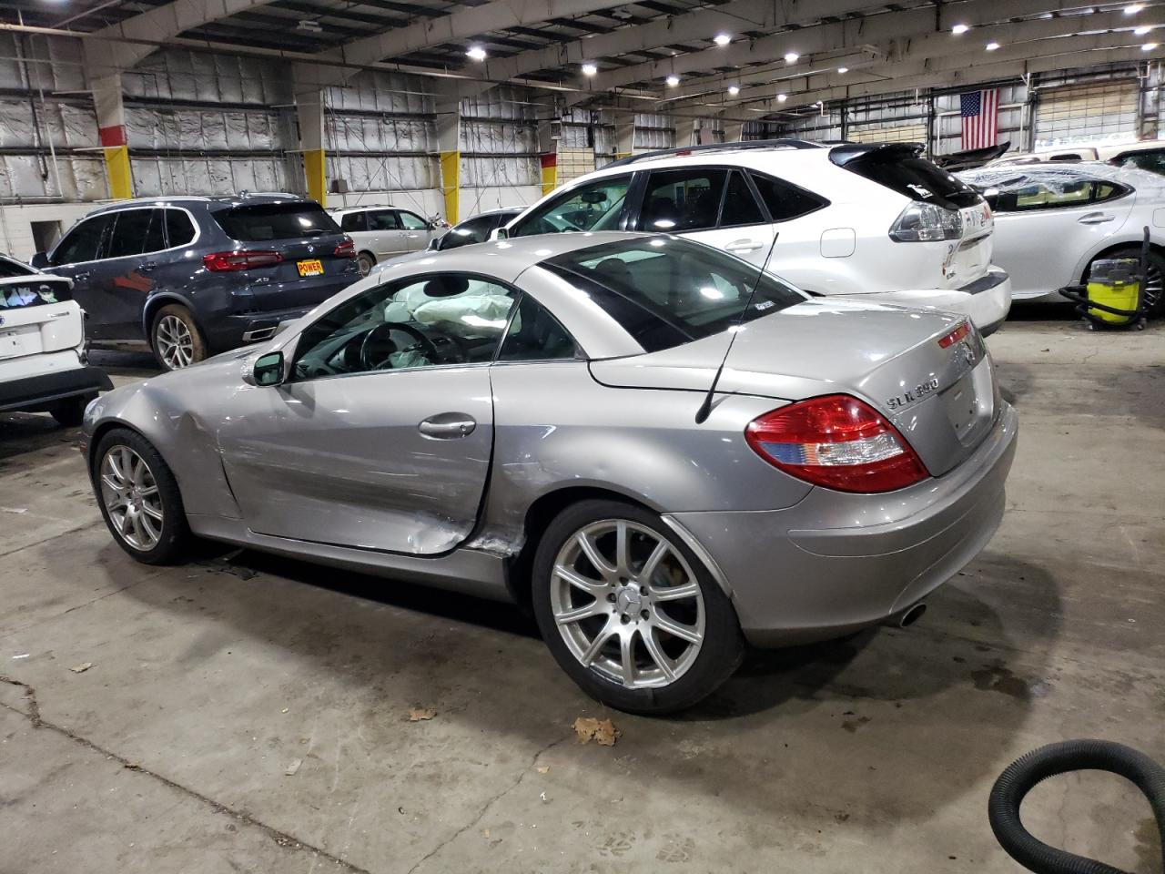 Image 2 of 2006 MERCEDES-BENZ SLK 350 2006 with VIN WDBWK56FX6F095457