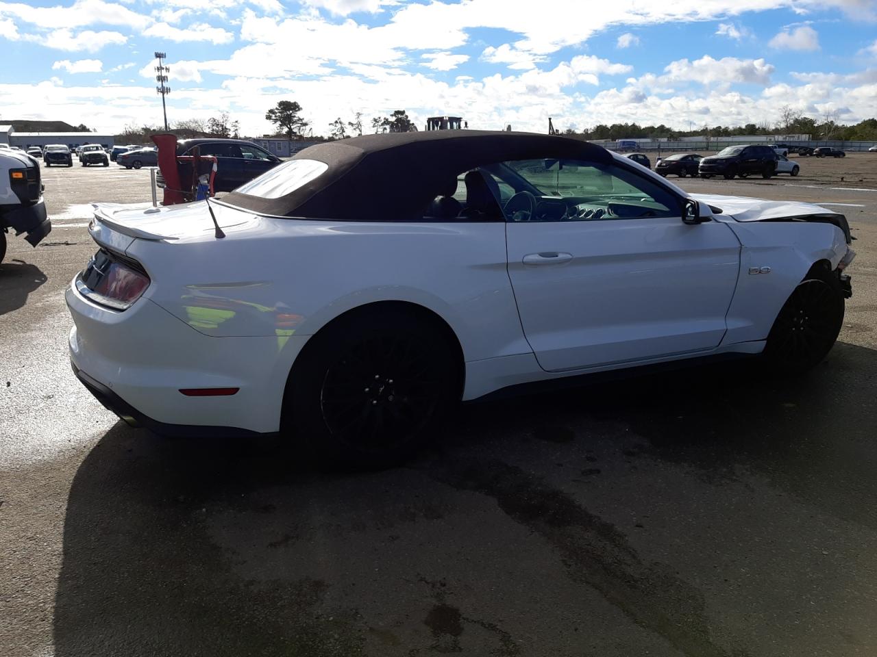 Image 3 of 2018 FORD MUSTANG GT 2018 with VIN 1FATP8FF5J5153180