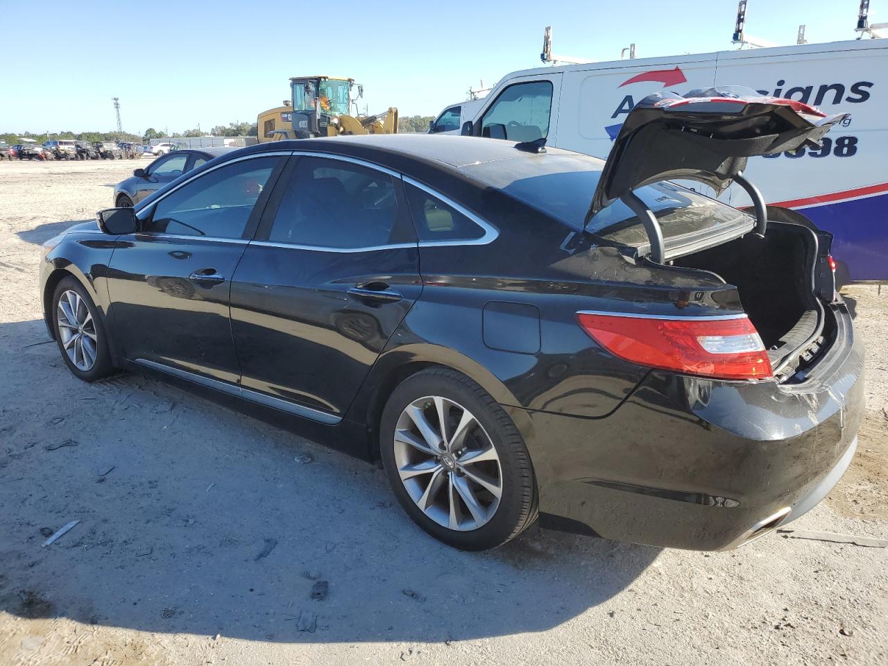 Image 2 of 2016 HYUNDAI AZERA  2016 with VIN KMHFG4JG0GA569584