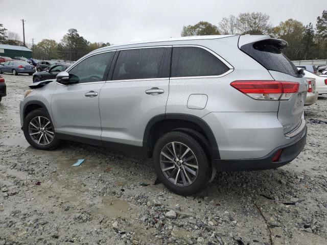 Image 2 of 2019 TOYOTA HIGHLANDER SE 2019 with VIN 5TDKZRFH7KS559108