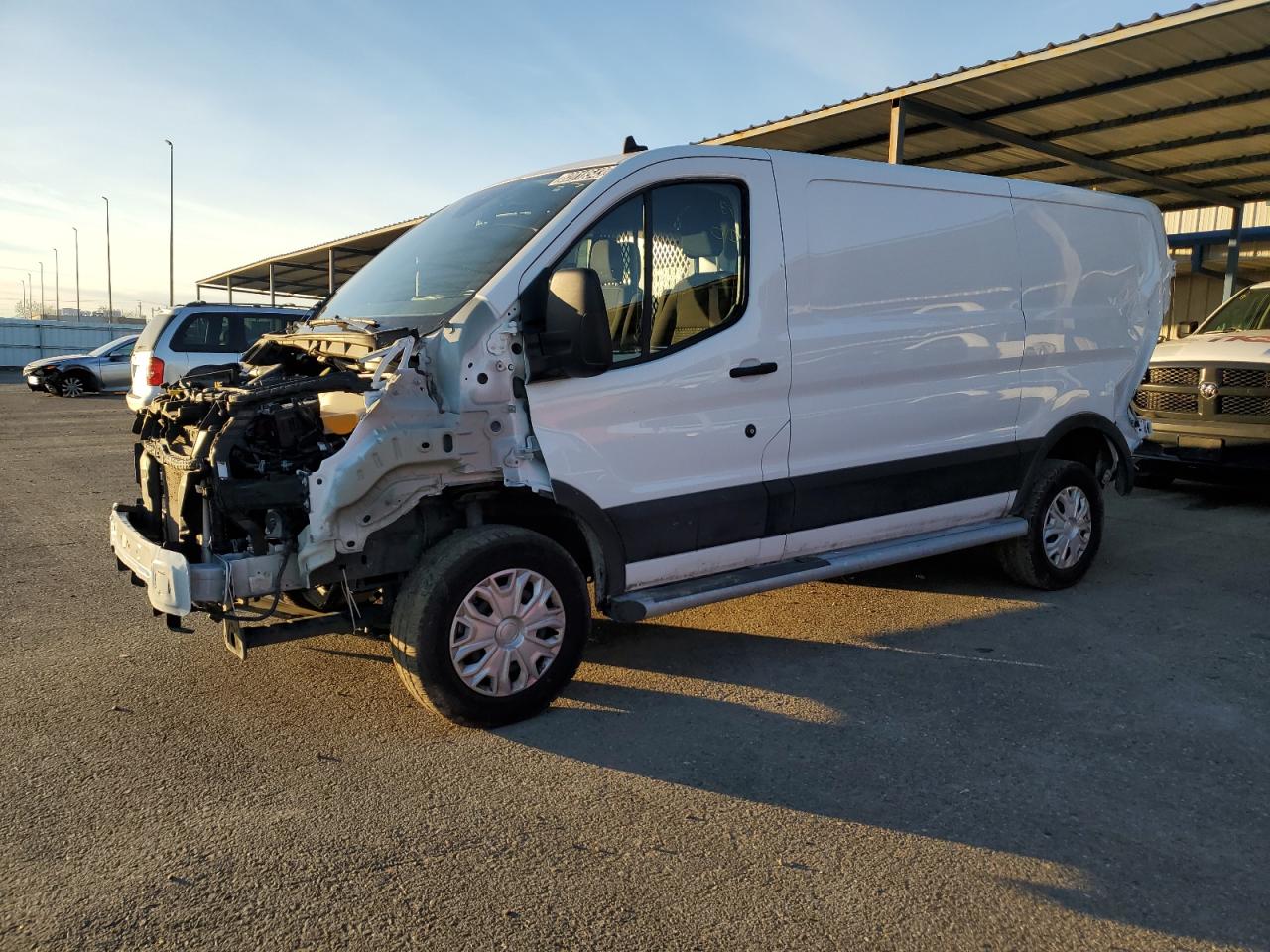 Изображение 1 2023 FORD TRANSIT T-250 2023 с VIN 1FTBR1Y8XPKA18390