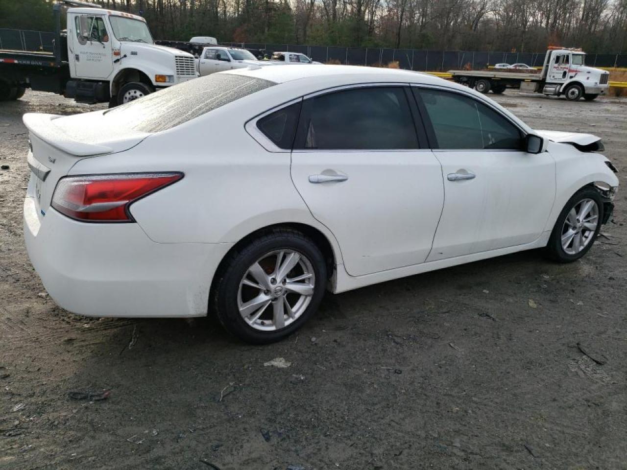 Image 3 of 2014 NISSAN ALTIMA 2.5 2014 with VIN 1N4AL3AP3EC173032