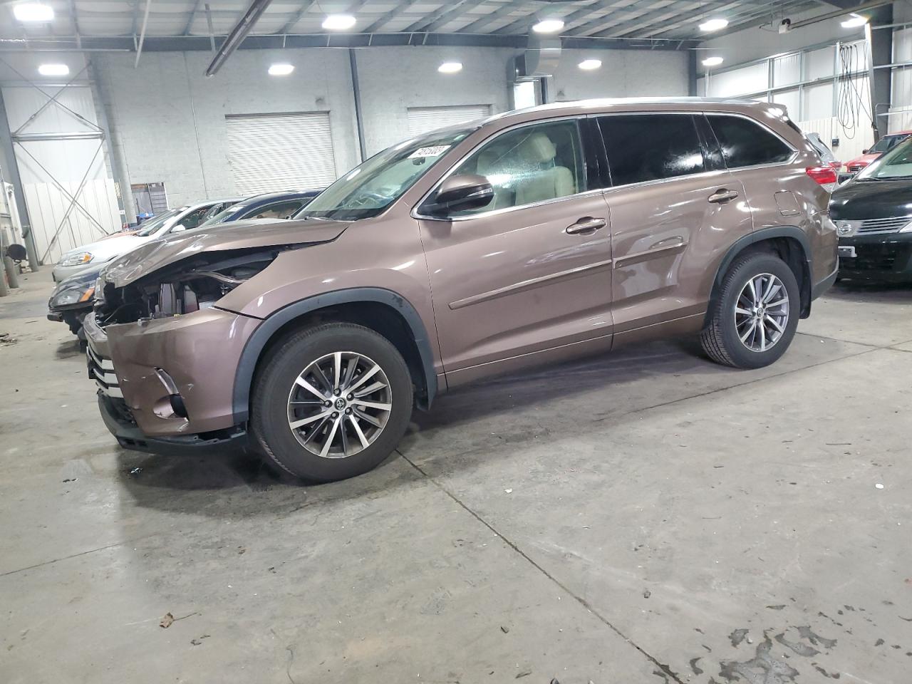Obraz 2017 TOYOTA HIGHLANDER SE 2017