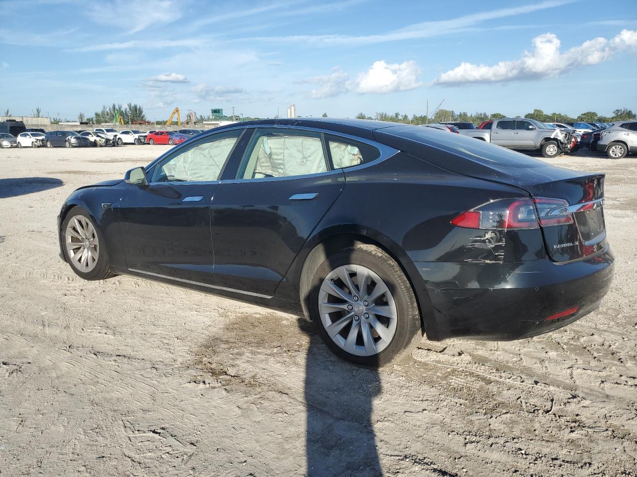 Obraz 2 z 2018 TESLA MODEL S  2018 z VIN 5YJSA1E21JF244880