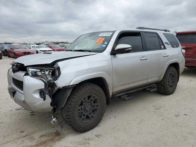Изображение 2019 TOYOTA 4RUNNER SR5 2019